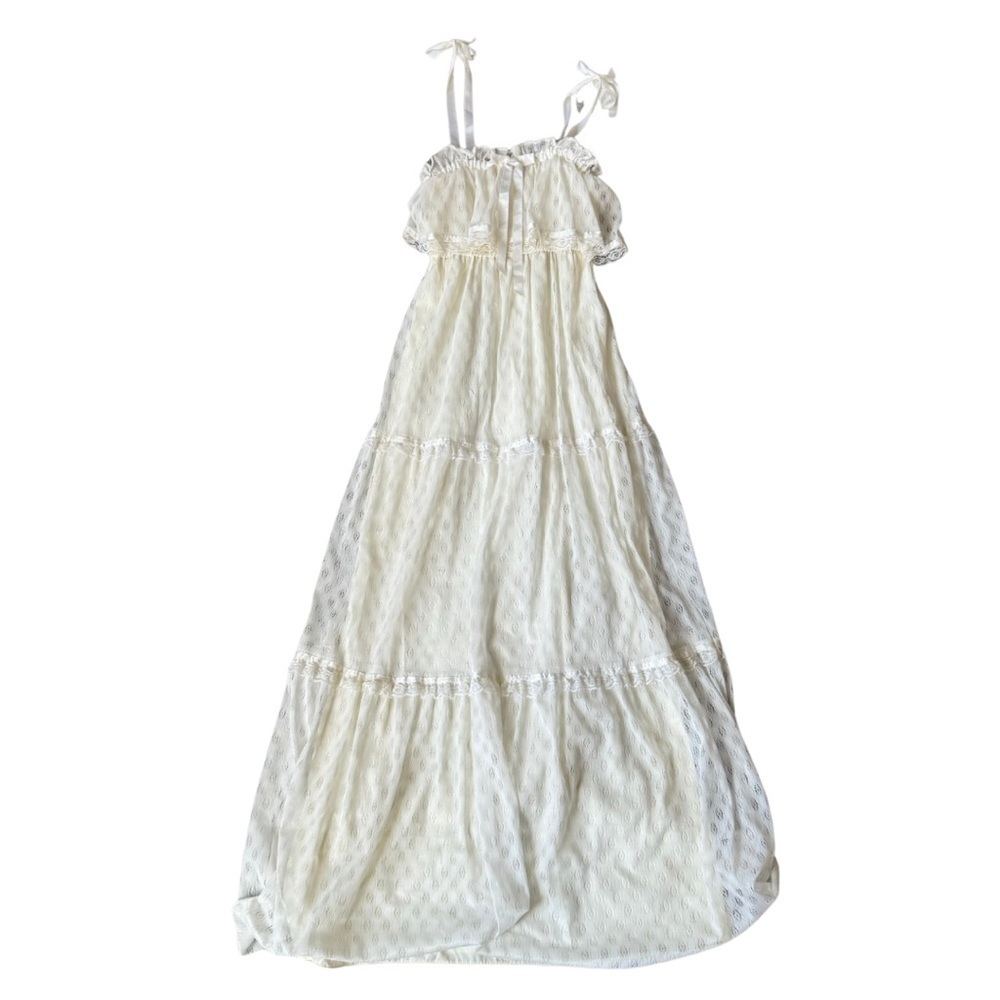 Gorgeous Vintage Made in USA Eyelet Tiered Prairie Bow Dress Gown Size Small 🤍